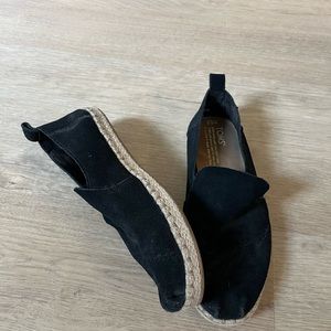 Tom’s Espadrilles